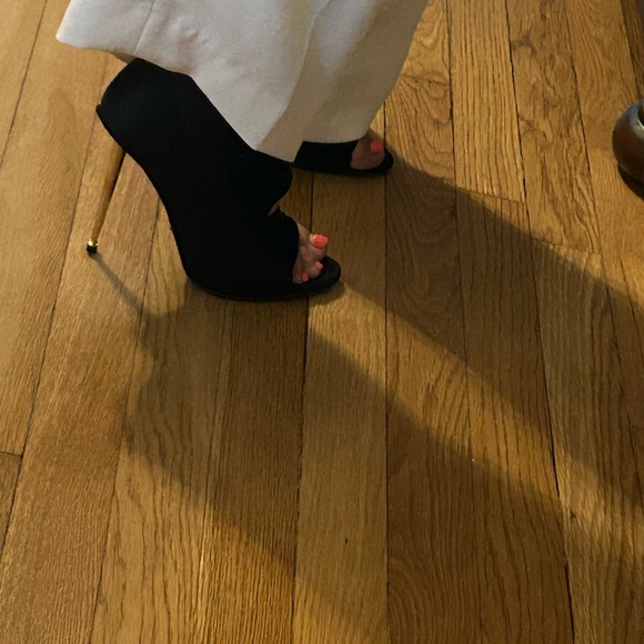 Tom Ford Vintage Peep Toe Heels - Picture 14 of 15